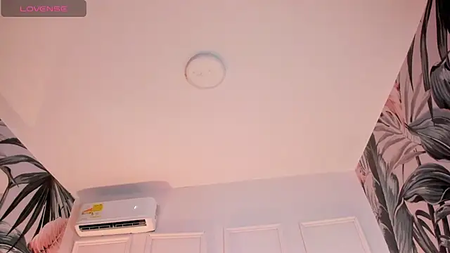 Snapshot of Hada_Magica chatting on April 16, 2026, 7:14 pm Hada Magica online show from April 16, 2026, 7:14 pm