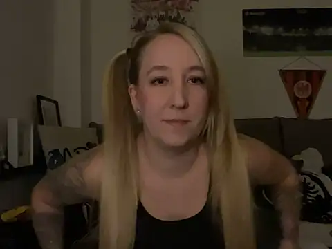 Ninimaus online show from February 20, 2026, 9:04 pm