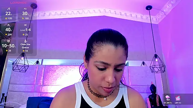 CloheBell online show from April 28, 2026, 2:21 am
