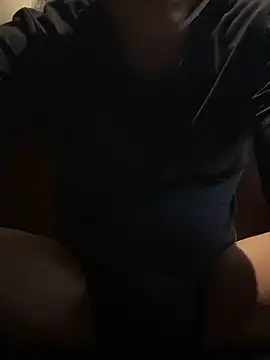 Snapshot of yuuuri_0721 chatting on February 12, 2026, 3:51 pm yuuuri 0721 online show from February 12, 2026, 3:51 pm