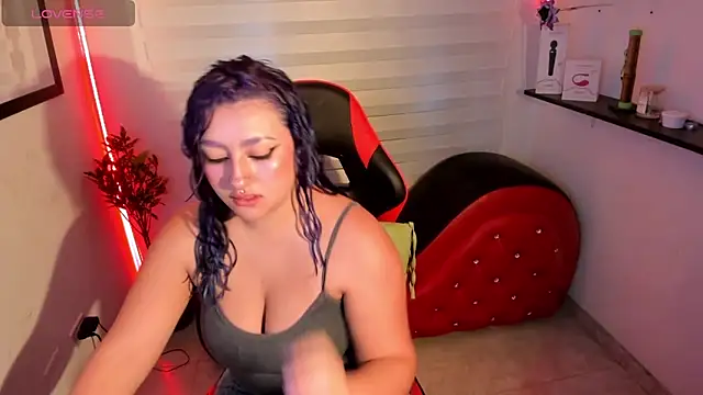 Emily Jonesh online show from May 8, 2026, 12:32 pm