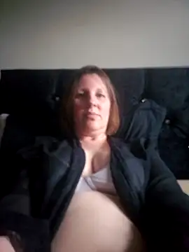 maturekate online show from February 12, 2026, 4:13 pm