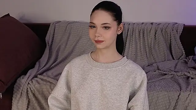 yasumiu online show from February 11, 2026, 10:20 am