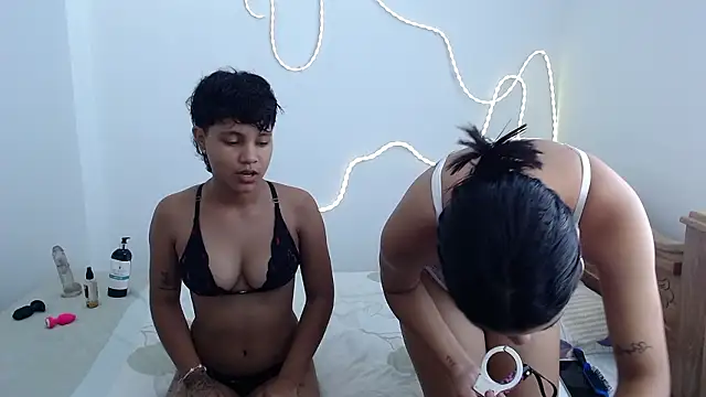 Snapshot of CherryGirlsXX chatting on February 27, 2026, 7:25 pm CherryGirlsXX online show from February 27, 2026, 7:25 pm