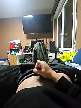 petu999 online show from February 11, 2026, 8:14 pm