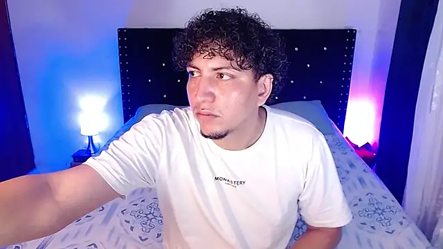 Aaron Mackenzy online show from February 13, 2026, 1:01 am