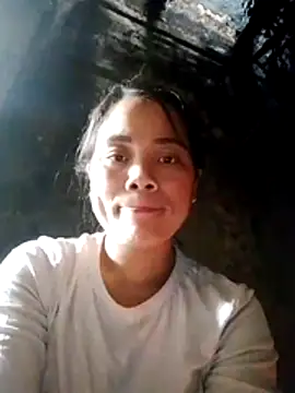 molly-xx online show from February 15, 2026, 3:47 am