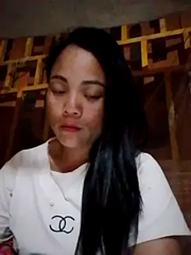 molly-xx online show from May 9, 2026, 3:50 pm