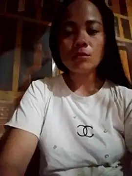 molly-xx online show from June 17, 2026, 5:25 pm