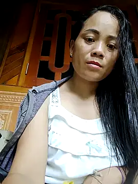 molly-xx online show from June 22, 2026, 3:47 am