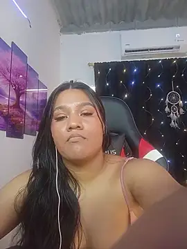 ZoeParcker online show from May 14, 2026, 8:48 pm