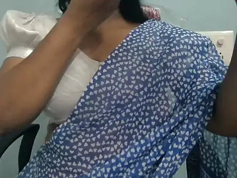 Snapshot of Rathi-priyaa chatting on May 28, 2026, 3:59 am Rathi-priyaa online show from May 28, 2026, 3:59 am