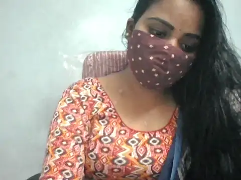 Snapshot of Rathi-priyaa chatting on June 7, 2026, 4:27 am Rathi-priyaa online show from June 7, 2026, 4:27 am