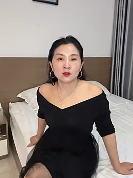 jiejie8888 online show from February 17, 2026, 1:07 pm