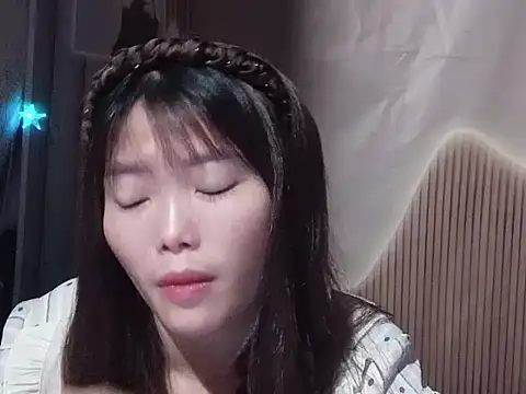 Girl-crazy1 online show from March 8, 2026, 9:18 pm