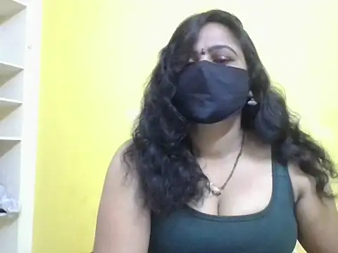 Snapshot of anu-reddyy chatting on April 17, 2026, 5:10 am anu-reddyy online show from April 17, 2026, 5:10 am