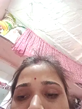 Deepjakolirr online show from May 10, 2026, 3:33 am