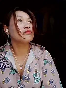 bany-lee online show from May 5, 2026, 2:41 am