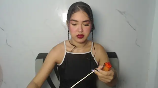 melodyphillips 2  online show from June 4, 2026, 9:26 am