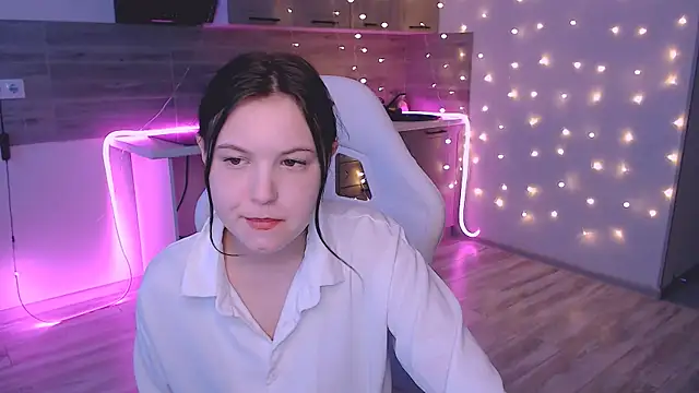 Snapshot of lily_milleerr chatting on February 13, 2026, 1:29 pm lily milleerr online show from February 13, 2026, 1:29 pm