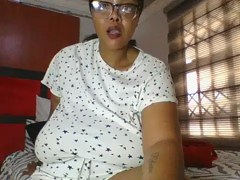 ShantelBootyBoobs online show from February 23, 2026, 10:23 am