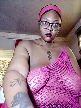 ShantelBootyBoobs online show from May 6, 2026, 5:46 am