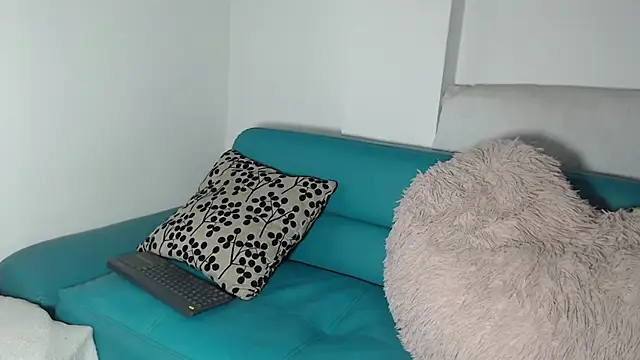 Snapshot of mailyn_gold chatting on March 7, 2026, 12:02 pm mailyn gold online show from March 7, 2026, 12:02 pm