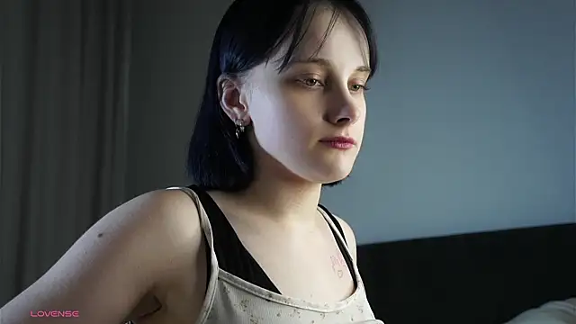 KirstinMcgeady online show from June 30, 2026, 12:28 pm