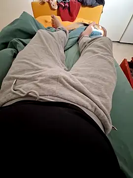 Snapshot of cetriolino chatting on February 17, 2026, 8:33 am cetriolino online show from February 17, 2026, 8:33 am