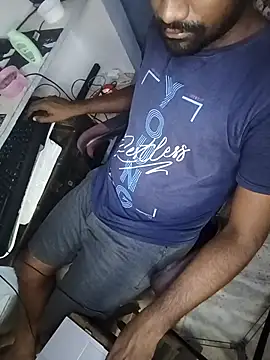 Snapshot of Tinku_1324 chatting on April 18, 2026, 11:25 am Tinku 1324 online show from April 18, 2026, 11:25 am