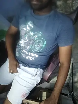 Snapshot of Tinku_1324 chatting on May 9, 2026, 9:20 pm Tinku 1324 online show from May 9, 2026, 9:20 pm