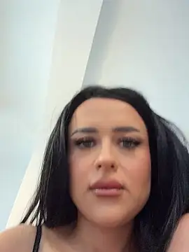 Katty Pery online show from April 22, 2026, 2:51 pm