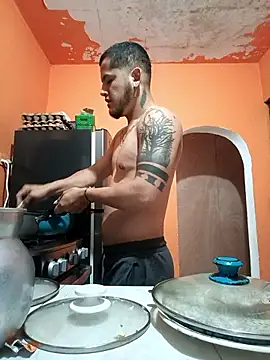 Snapshot of lenin9 chatting on February 12, 2026, 12:44 pm lenin9 online show from February 12, 2026, 12:44 pm