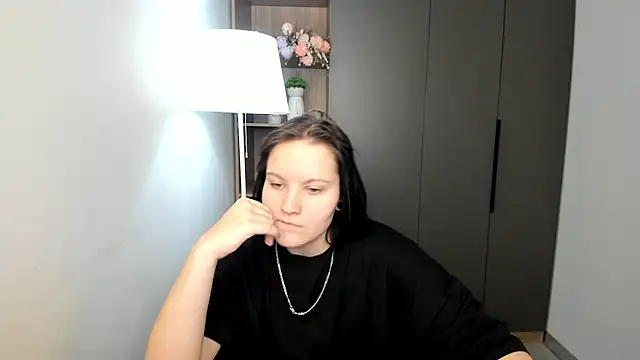 MarleenPhong online show from February 12, 2026, 8:31 am