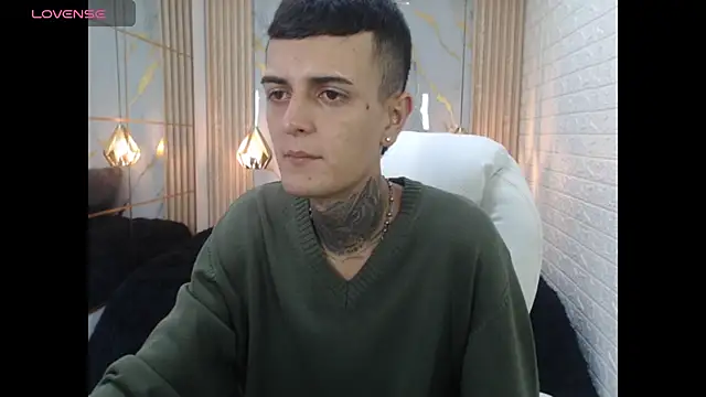 Snapshot of benjamin_anthony chatting on April 7, 2026, 3:40 am benjamin anthony online show from April 7, 2026, 3:40 am