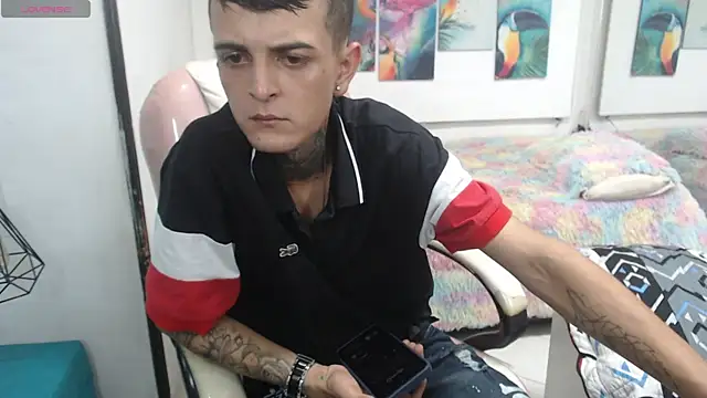 Snapshot of benjamin_anthony chatting on April 28, 2026, 3:11 am benjamin anthony online show from April 28, 2026, 3:11 am