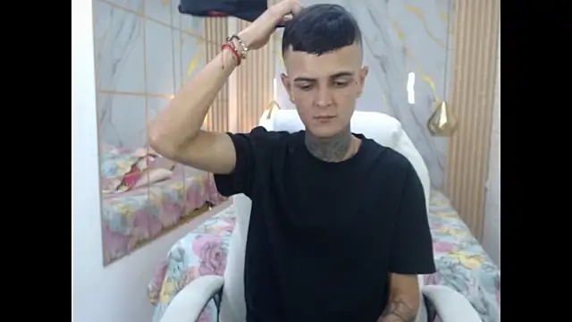 Snapshot of benjamin_anthony chatting on May 21, 2026, 3:57 am benjamin anthony online show from May 21, 2026, 3:57 am