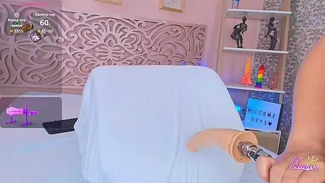  britanny  online show from March 26, 2026, 12:33 pm