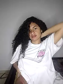 RizHoney online show from February 12, 2026, 12:22 pm