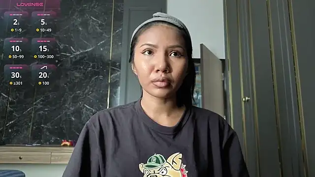 Snapshot of Alittleasaingirl chatting on March 6, 2026, 2:19 am Alittleasaingirl online show from March 6, 2026, 2:19 am