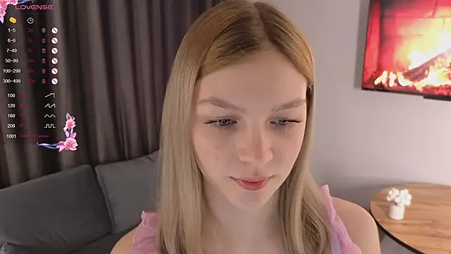 Snapshot of CynthiaaStone chatting on March 21, 2026, 6:07 am CynthiaaStone online show from March 21, 2026, 6:07 am