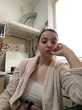 Snapshot of mayawoow chatting on February 16, 2026, 11:28 am mayawoow online show from February 16, 2026, 11:28 am