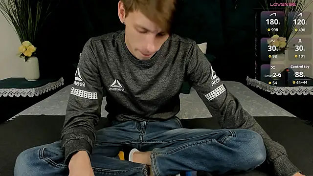 Erick Wilson online show from December 16, 2025, 11:48 am