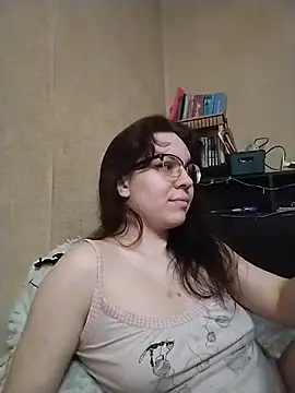 Snapshot of MiraSilvern chatting on February 16, 2026, 4:36 pm MiraSilvern online show from February 16, 2026, 4:36 pm