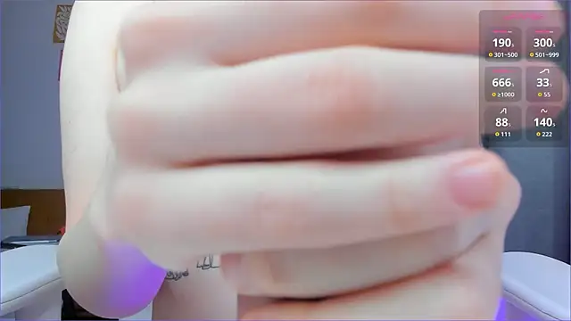 Snapshot of AdeleBabyGirl chatting on March 27, 2026, 4:51 am AdeleBabyGirl online show from March 27, 2026, 4:51 am