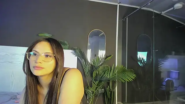 Mia noiir online show from May 6, 2026, 4:08 am