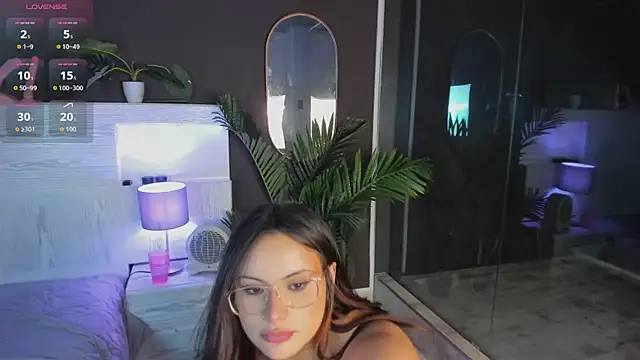 Mia noiir online show from July 15, 2026, 3:56 am