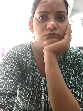 Snapshot of Anushka_Singh0 chatting on June 12, 2026, 5:06 am Anushka Singh0 online show from June 12, 2026, 5:06 am