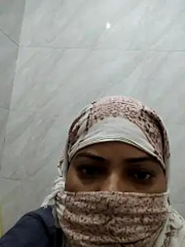 Snapshot of Anushka_Singh0 chatting on June 17, 2026, 12:13 am Anushka Singh0 online show from June 17, 2026, 12:13 am