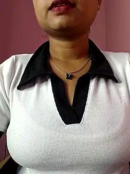 queen liza  online show from February 13, 2026, 6:20 am